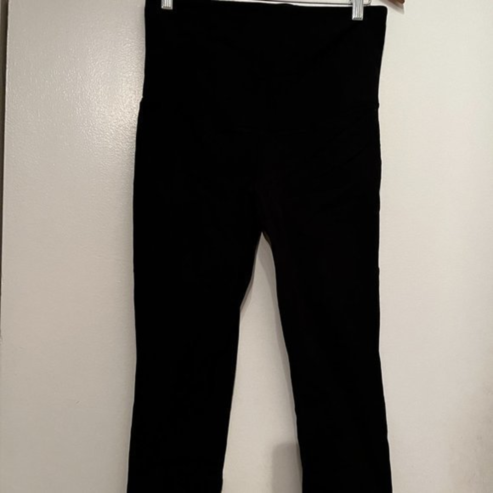 GapFit Maternity Capri Cotton Pants –‎ Size Small